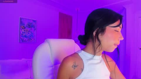 Snapshot of blue_skyx chatting on 02-17-26, 01:29 Blue Sky online show from 02-17-26, 01:29