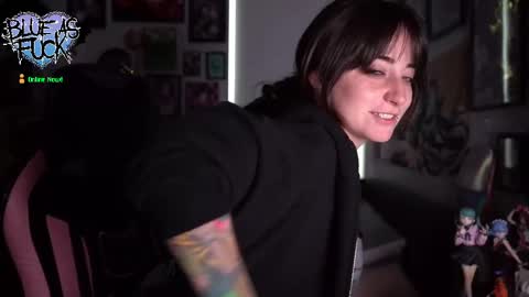 Blue online show from 10-03-25, 12:18