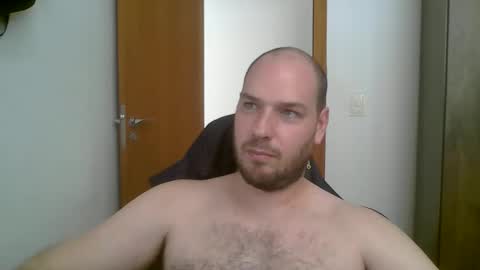 Snapshot of bluec2c chatting on 12-18-24, 05:31 Blue online show from 12-18-24, 05:31