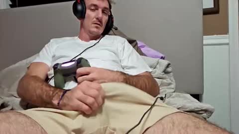 Snapshot of bluecollarfck chatting on 01-06-25, 09:41 Dominick Wyte online show from 01-06-25, 09:41