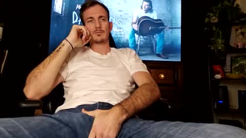 Snapshot of bluecollarfck chatting on 01-16-25, 01:27 Dominick Wyte online show from 01-16-25, 01:27