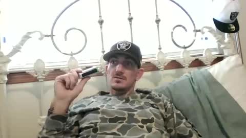 Snapshot of bluecollarfck chatting on 11-12-25, 07:03 Dominick Wyte online show from 11-12-25, 07:03