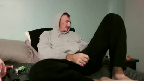 Snapshot of bluecollarfck chatting on 11-18-25, 05:28 Dominick Wyte online show from 11-18-25, 05:28