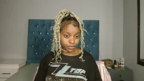 Snapshot of bluedi622952 chatting on 06-24-26, 07:13 Tee online show from 06-24-26, 07:13