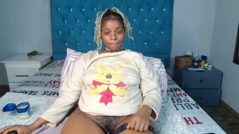 Snapshot of bluedi622952 chatting on 06-27-26, 06:35 Tee online show from 06-27-26, 06:35