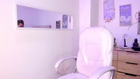        online show from 02-08-25, 03:21