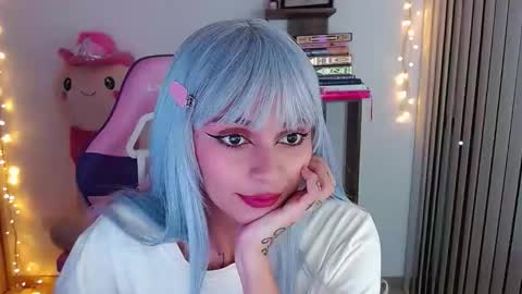Snapshot of bluee_v chatting on 02-16-26, 03:13 Im Abril .. Nice to meet you thumb up me please its important INDEPENDENT MODEL online show from 02-16-26, 03:13