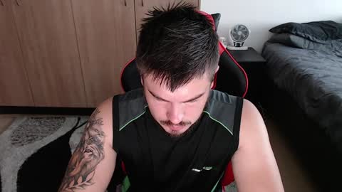 blueeyeboy0 online show from 02-04-25, 12:00