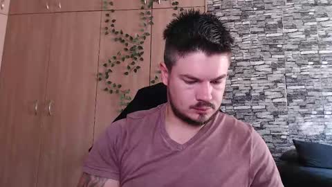 blueeyeboy0 online show from 10-02-25, 07:04