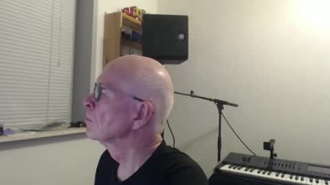 blueeyesn8 online show from 11-17-25, 06:57