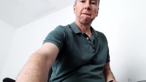 Snapshot of blueeyesteele chatting on 06-02-26, 01:57 blueeyesteele online show from 06-02-26, 01:57