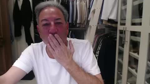 Snapshot of blueisles chatting on 02-02-26, 11:42 blueisles online show from 02-02-26, 11:42