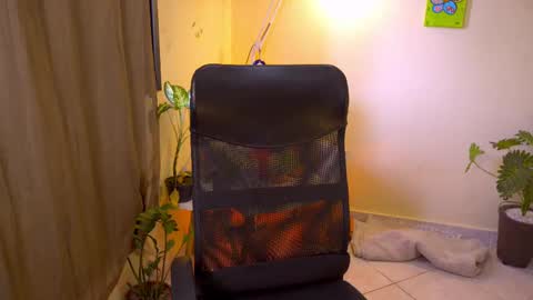 FLORAA online show from 10-27-25, 10:41