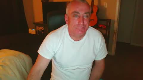 blueyesforyou2nit online show from 02-26-25, 07:31