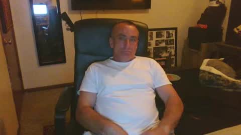 blueyesforyou2nit online show from 10-21-25, 05:41