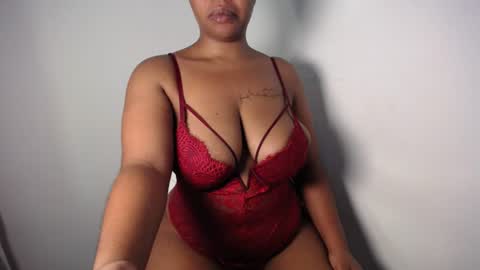 Snapshot of blueyivy chatting on 06-12-26, 07:18 Babygirl online show from 06-12-26, 07:18