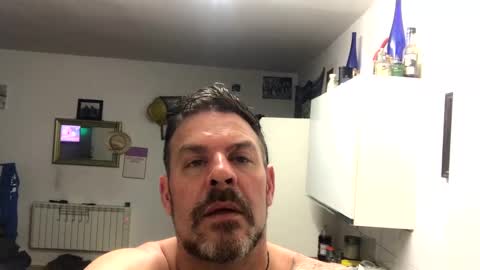 Blueyloey online show from 12-06-24, 01:29