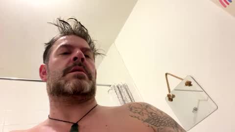 Blueyloey online show from 01-08-25, 03:29