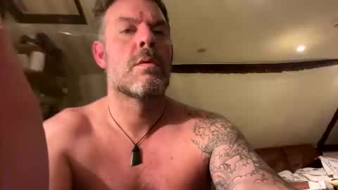 Blueyloey online show from 10-07-25, 01:25