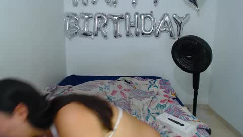 Snapshot of blumbum chatting on 12-18-24, 12:10 Hey guysI am BrendaWelcome my room online show from 12-18-24, 12:10