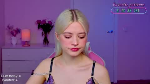 Snapshot of blush_im_crush chatting on 06-29-26, 05:13 Wendy online show from 06-29-26, 05:13