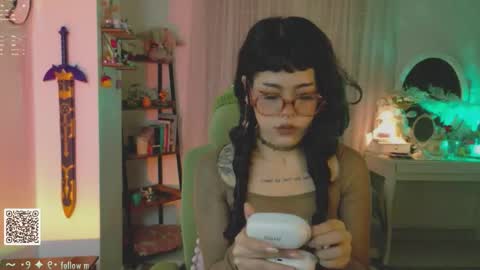   Im Nym  Justa nymph on twitter and IG online show from 11-08-25, 01:17