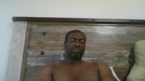 bluuthunder1914 online show from 11-17-25, 04:13