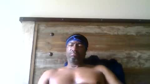 bluuthunder1914 online show from 06-10-26, 05:45