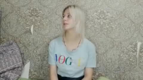 Snapshot of blythemotamedi chatting on 12-18-25, 11:38 Alisa online show from 12-18-25, 11:38