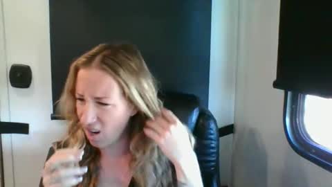 MamaMorgan online show from 12-01-25, 04:34