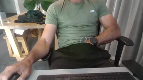 bob337733 online show from 04-11-26, 12:15