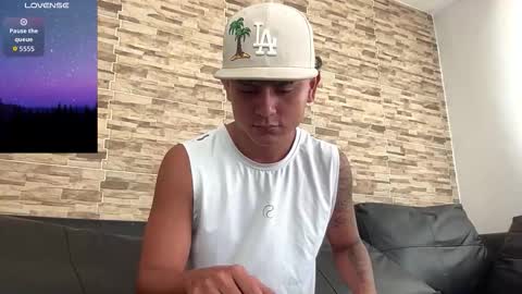 Bob  INDEPENDENT MODEL online show from 02-24-26, 05:33