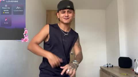 Bob  INDEPENDENT MODEL online show from 04-11-26, 06:01