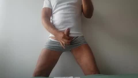 Snapshot of bobanboban564 chatting on 04-20-26, 04:15 Bob online show from 04-20-26, 04:15