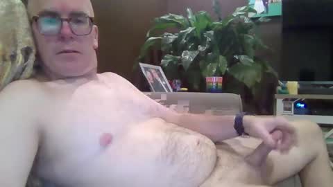 Snapshot of bobblehead31382 chatting on 12-03-25, 12:07 bobblehead31382 online show from 12-03-25, 12:07