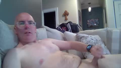 Snapshot of bobblehead31382 chatting on 05-27-26, 10:18 bobblehead31382 online show from 05-27-26, 10:18