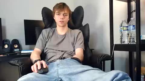 bobby72738 online show from 12-05-25, 04:54