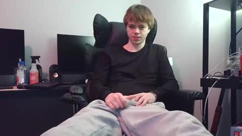 bobby72738 online show from 02-07-26, 03:54