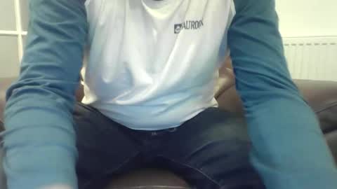 Snapshot of bobby_113 chatting on 04-15-26, 07:32 bobby_113 online show from 04-15-26, 07:32