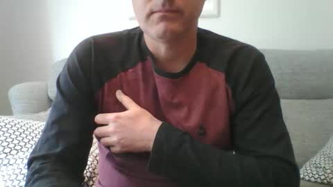 Snapshot of bobby_113 chatting on 05-05-26, 11:29 bobby_113 online show from 05-05-26, 11:29