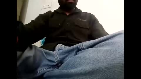 bobby_horny03 online show from 03-21-26, 07:02