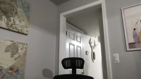 Snapshot of bobbylightfoot3 chatting on 12-08-24, 06:11 bobbylightfoot3 online show from 12-08-24, 06:11