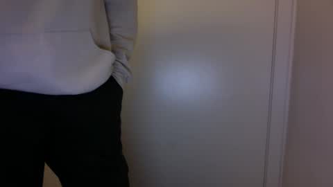 Snapshot of bobbymac9911 chatting on 01-03-25, 10:52 bobbymac9911 online show from 01-03-25, 10:52