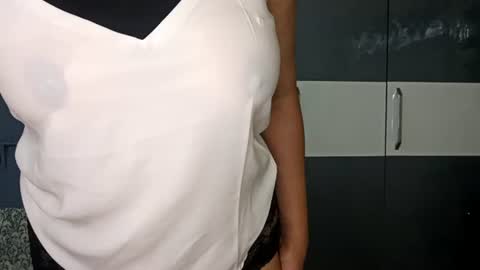 Snapshot of bodyandbrush chatting on 07-24-26, 05:05 Sofia online show from 07-24-26, 05:05