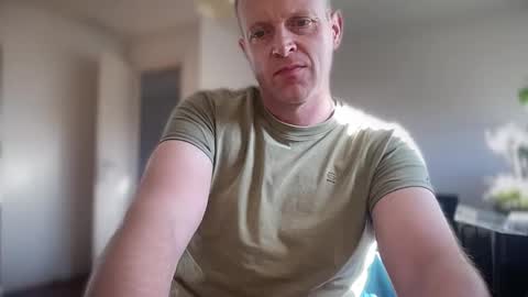 Snapshot of boegieboy76 chatting on 03-18-26, 09:34 ask me online show from 03-18-26, 09:34