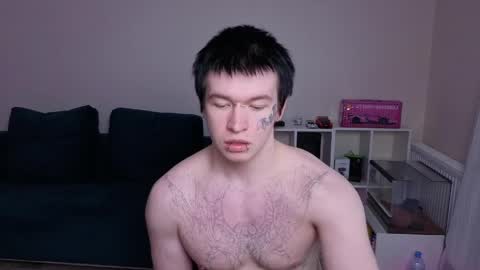 Snapshot of boicute chatting on 04-20-26, 02:09 ALEXPVT IS OPEN online show from 04-20-26, 02:09