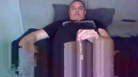 emilio online show from 10-31-25, 08:26