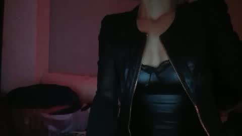 Karol online show from 11-23-25, 02:55