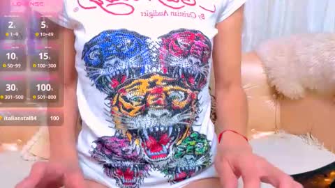 Snapshot of bom_mia_bom chatting on 10-23-25, 12:21 Mia online show from 10-23-25, 12:21