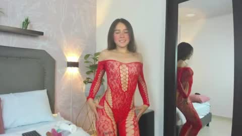 Snapshot of bombom_fox chatting on 07-11-26, 12:19 B O M B O M online show from 07-11-26, 12:19